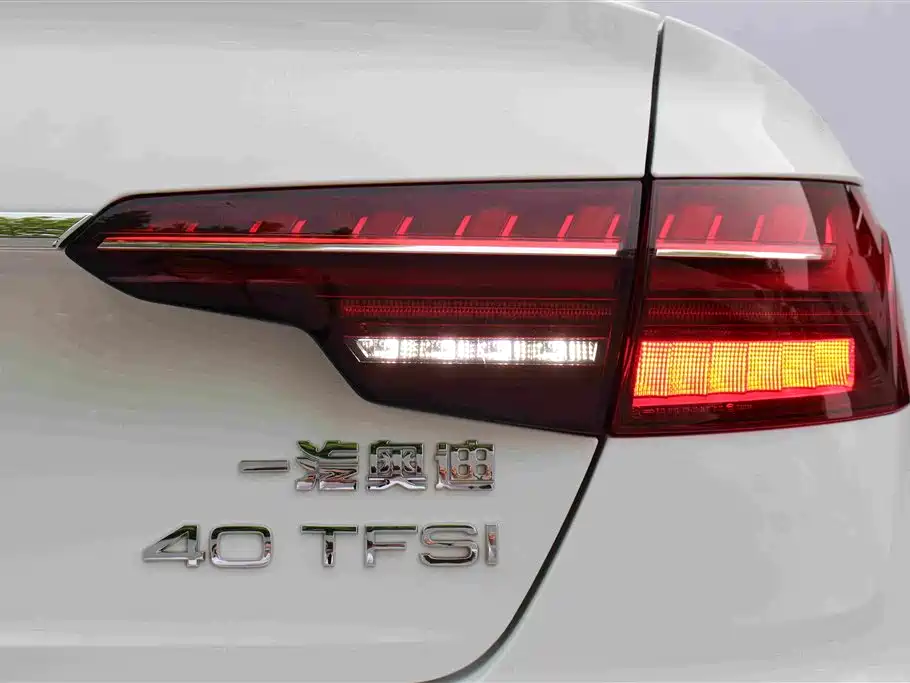 Audi A4L — фото 14
