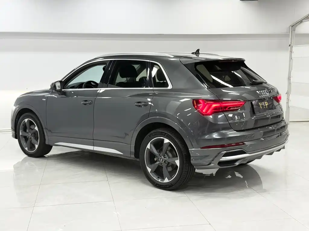 Audi Q3 — фото 4