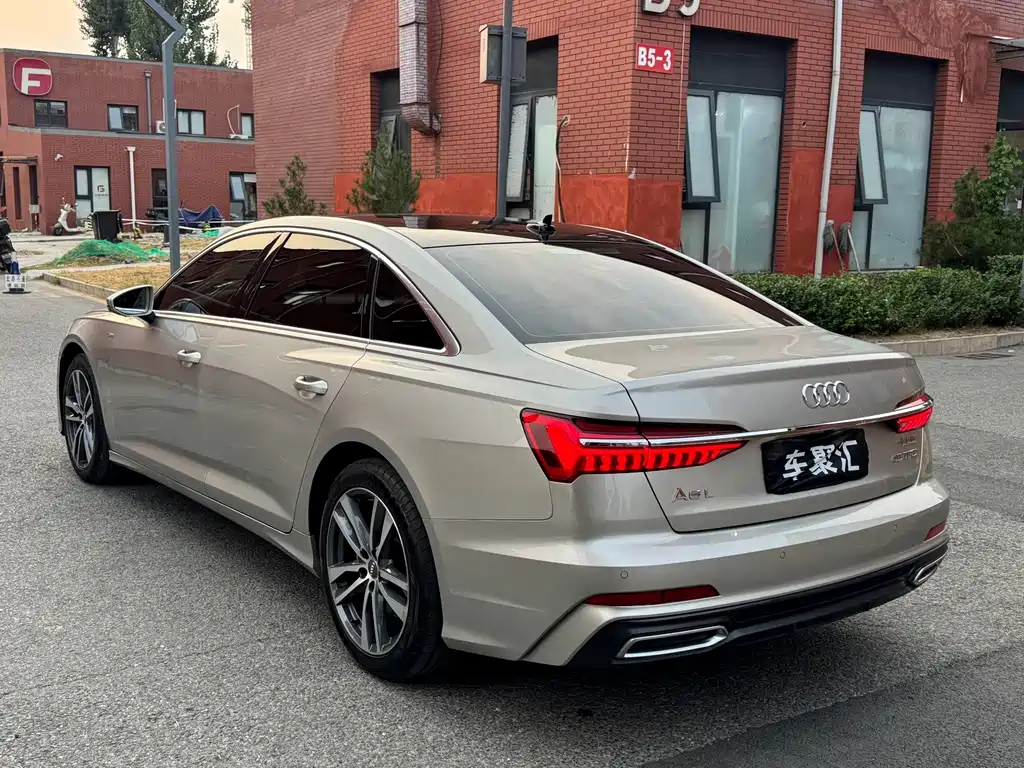 Audi A6L — фото 14