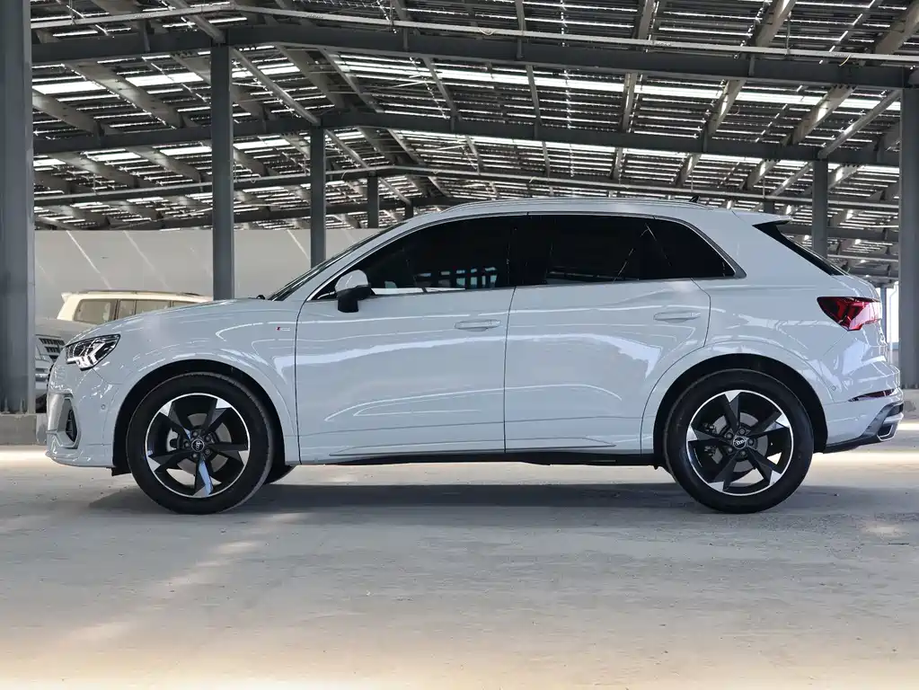 Audi Q3 — фото 4