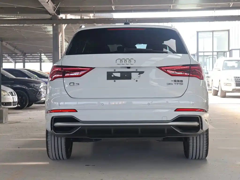 Audi Q3 — фото 6