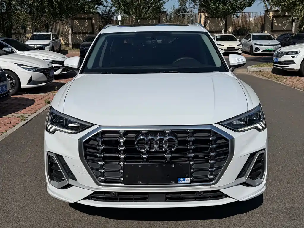 Audi Q3 — фото 2