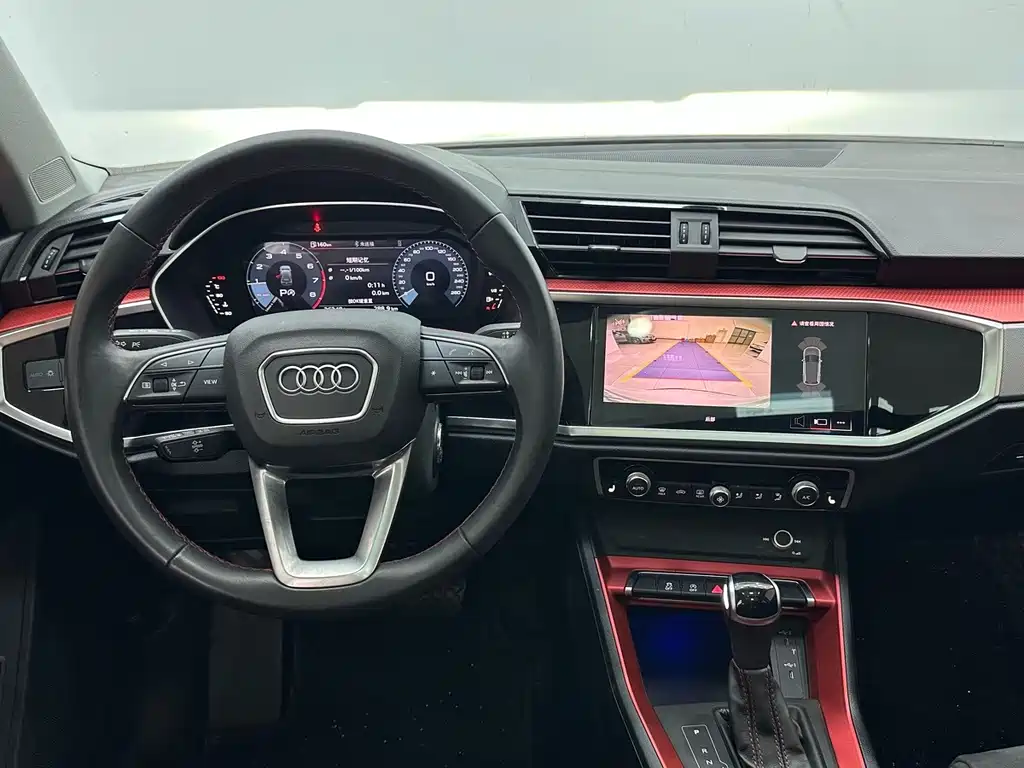 Audi Q3 — фото 10
