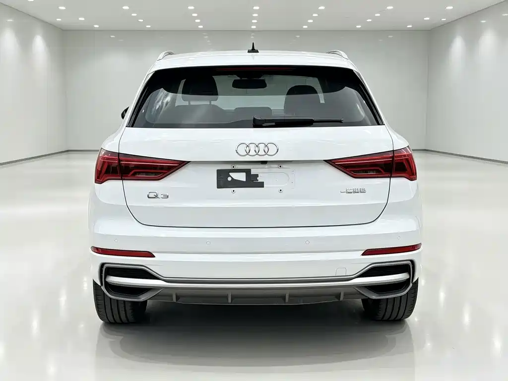 Audi Q3 — фото 4