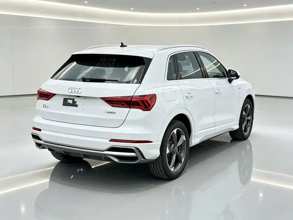 Audi Q3 — фото 5