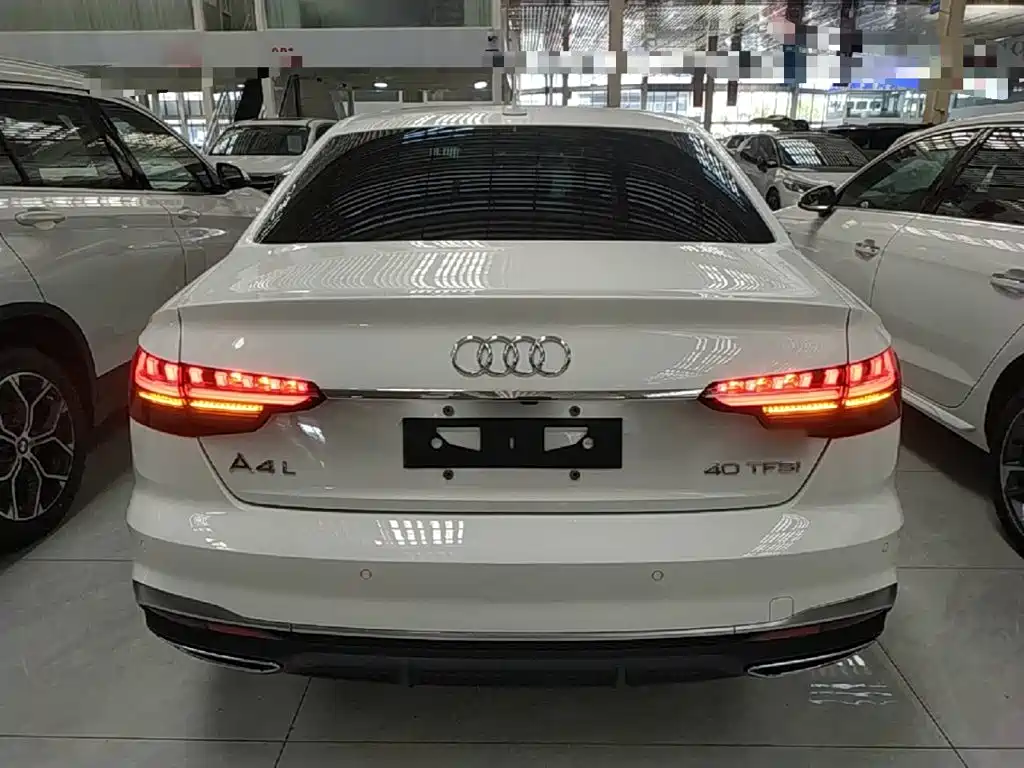 Audi A4L — фото 6