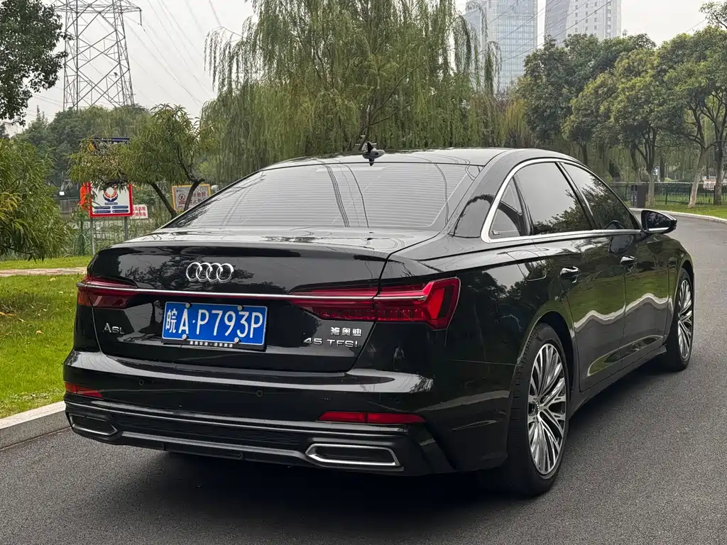 Audi A6L — фото 6