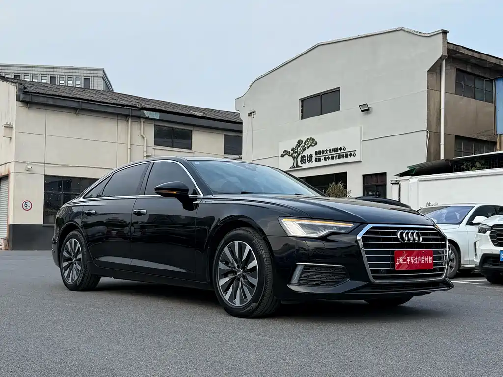 Audi A6L — фото 2