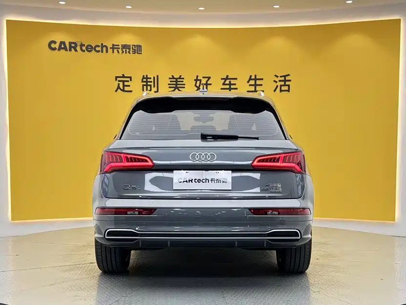 Audi Q5L — фото 5