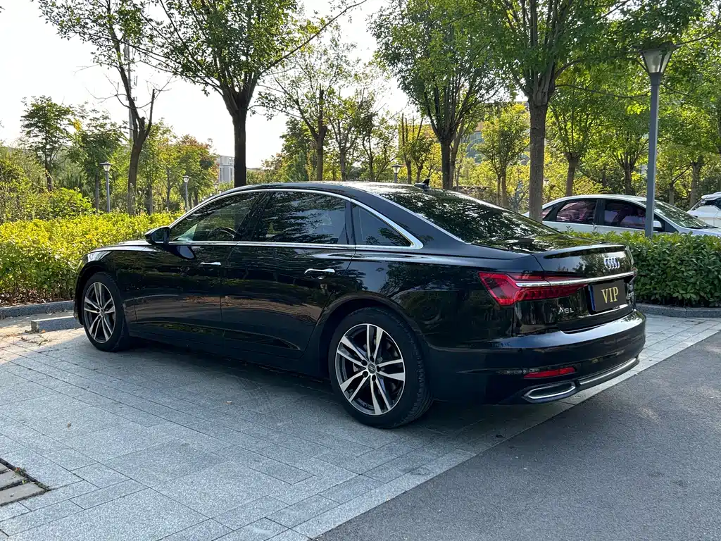 Audi A6L — фото 11
