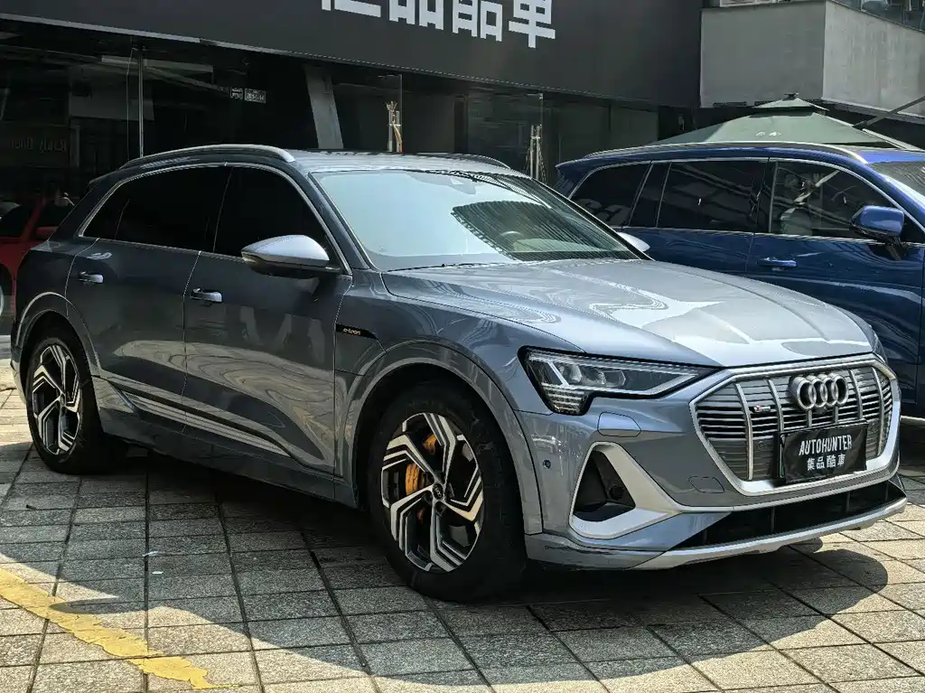 Audi e-tron — фото 3