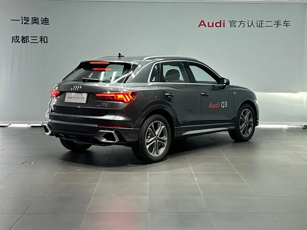 Audi Q3 — фото 4
