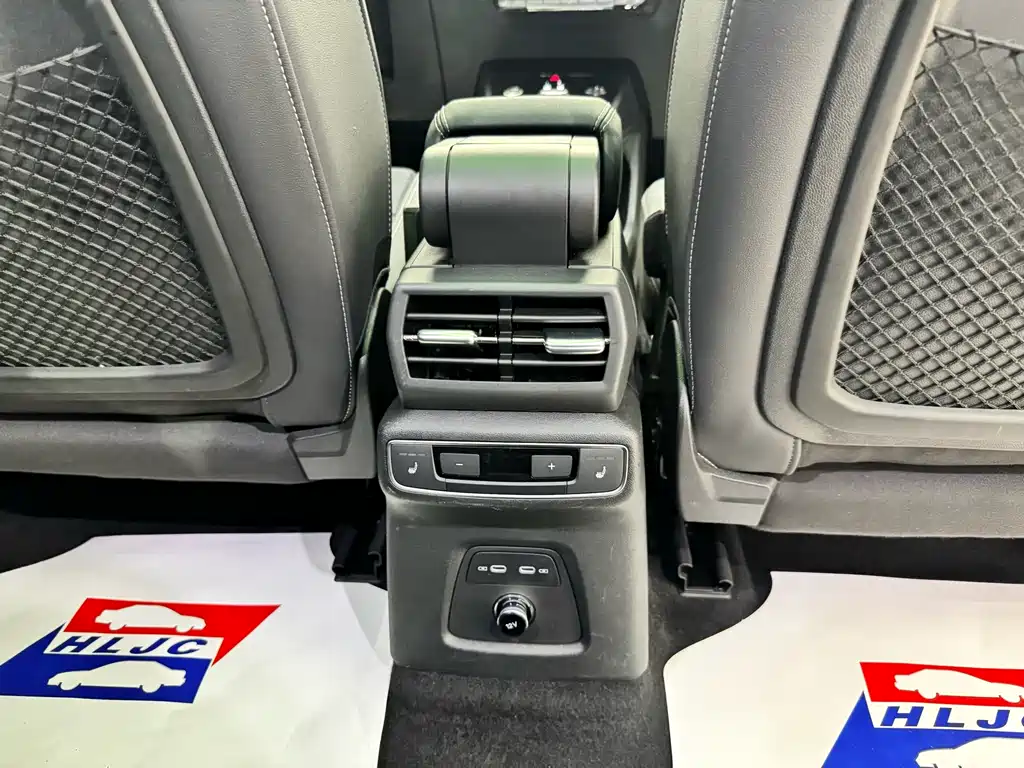 Audi Q5 e-tron — фото 19