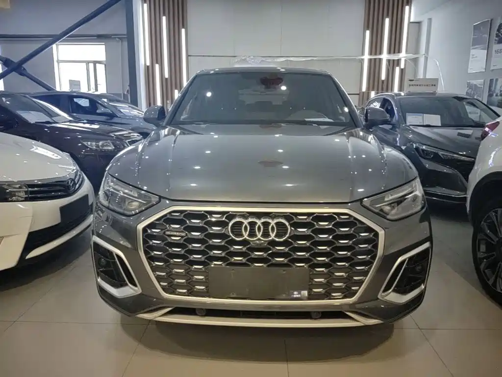 Audi Q5L Sportback — фото 3