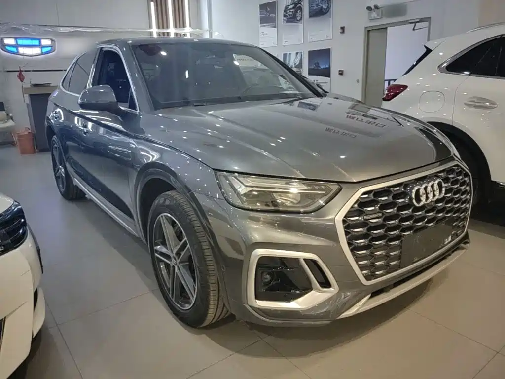 Audi Q5L Sportback — фото 22