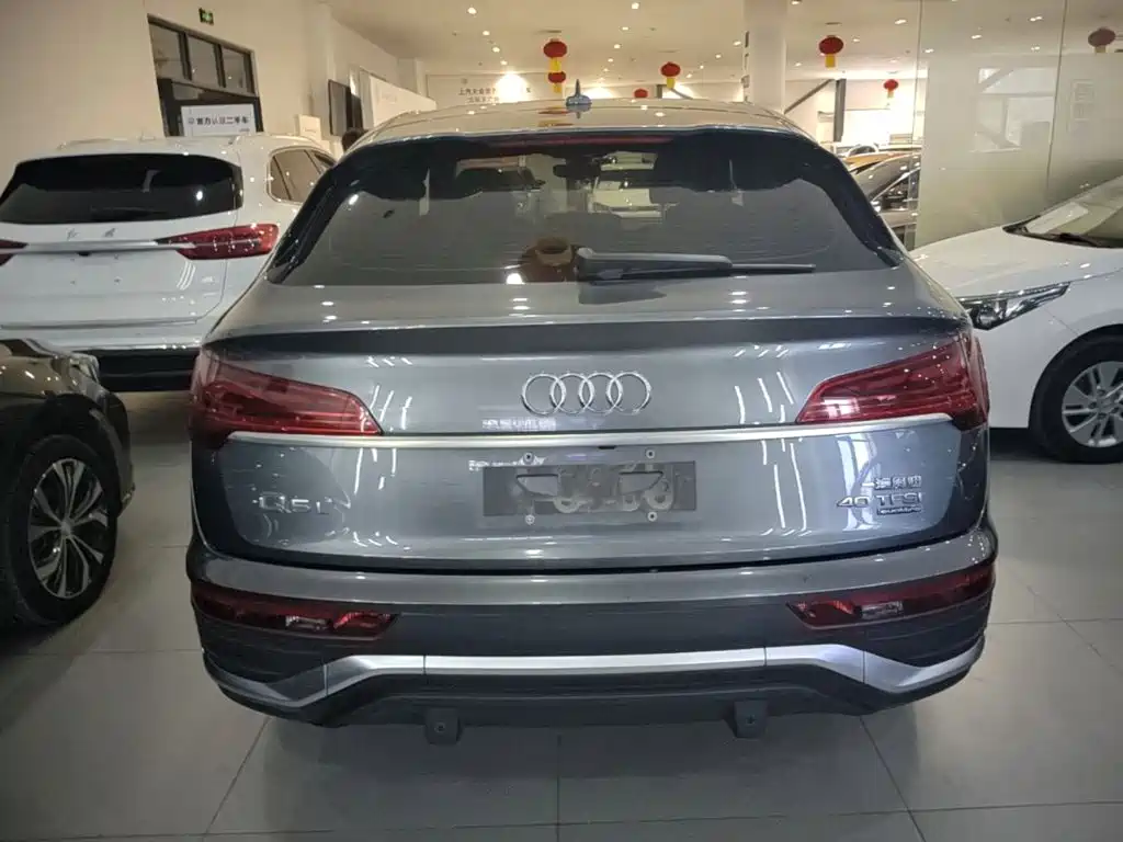 Audi Q5L Sportback — фото 4