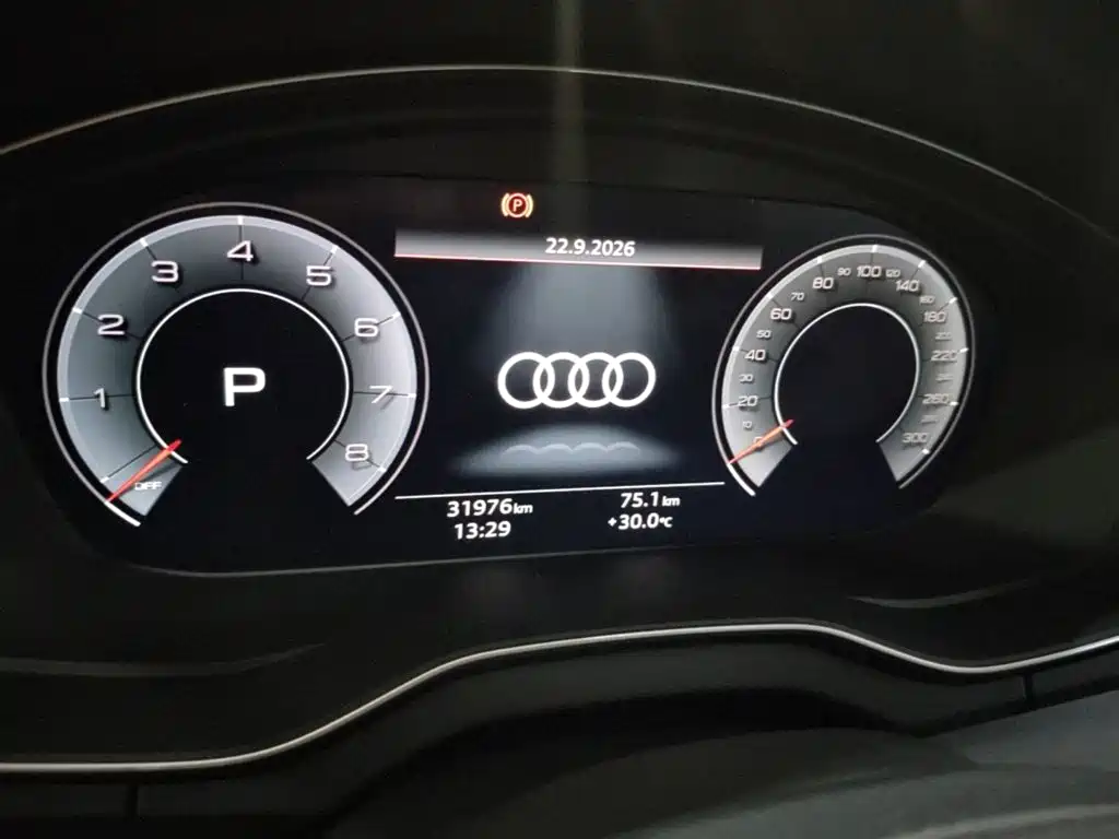 Audi Q5L Sportback — фото 8