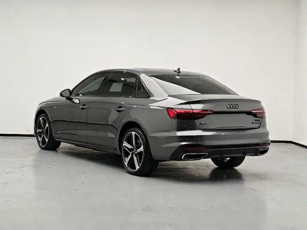Audi A4L — фото 5