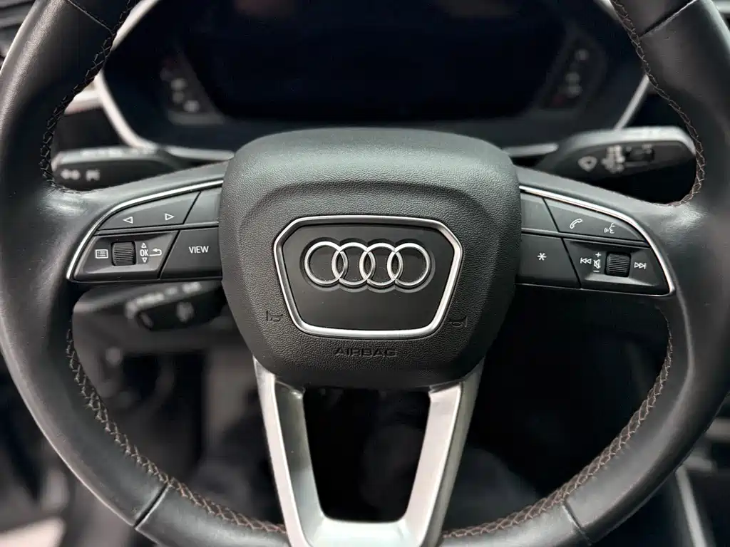 Audi Q3 — фото 13