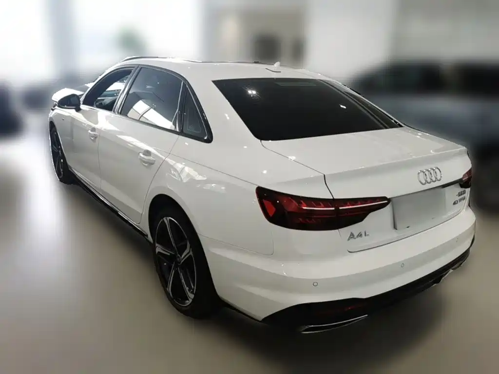 Audi A4L — фото 7