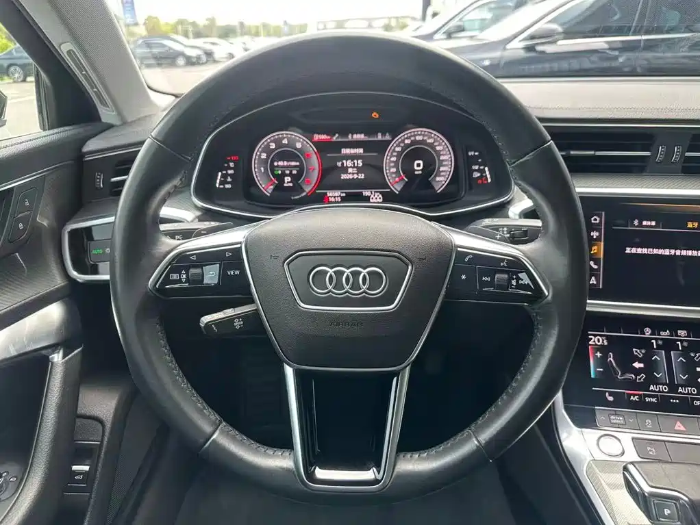 Audi A6L — фото 10