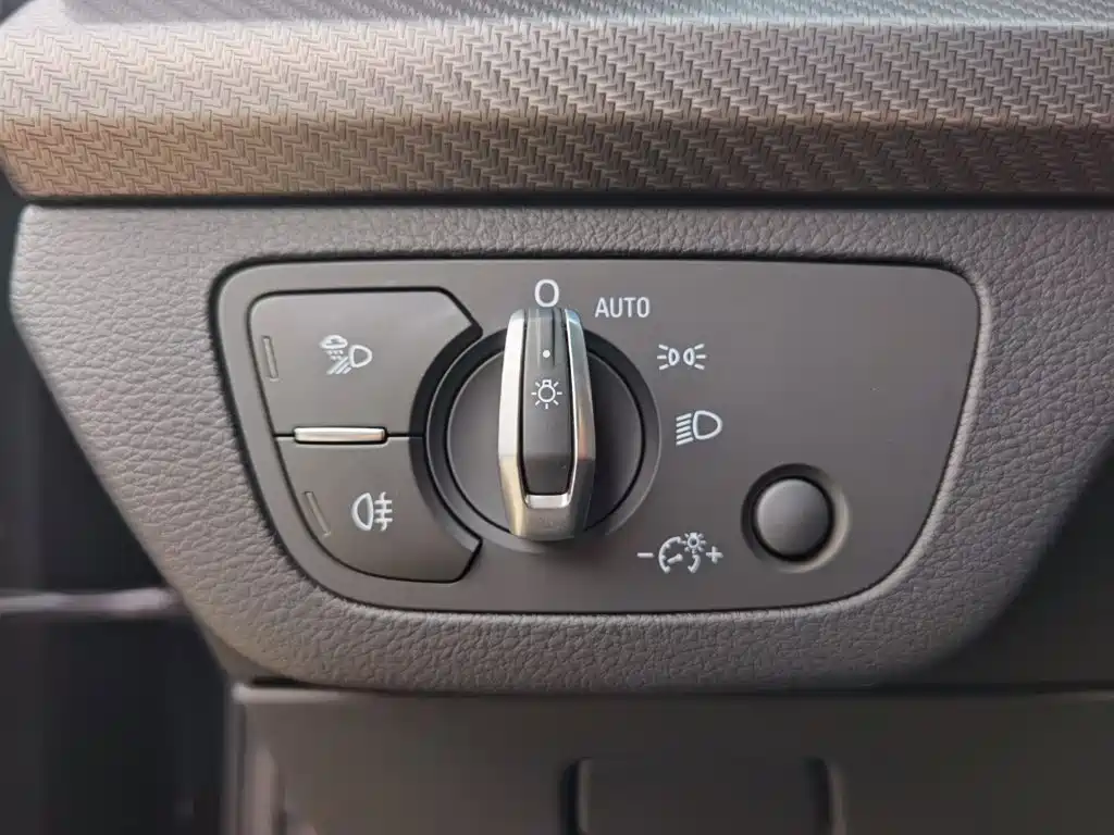 Audi Q5L Sportback — фото 13