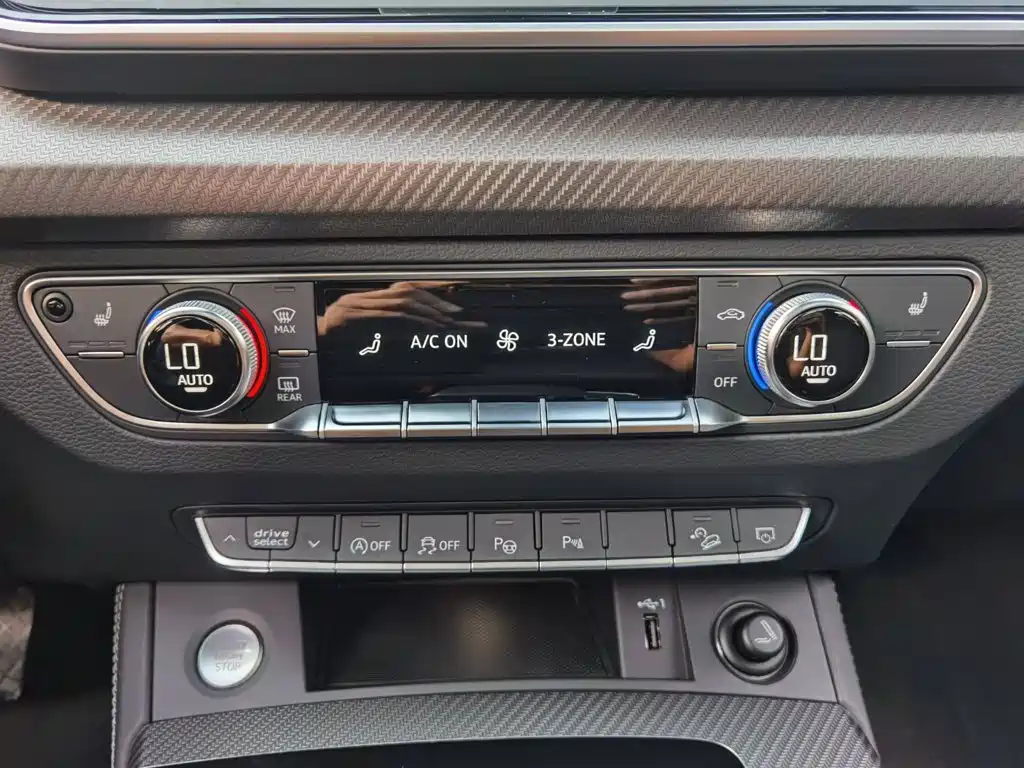 Audi Q5L Sportback — фото 17