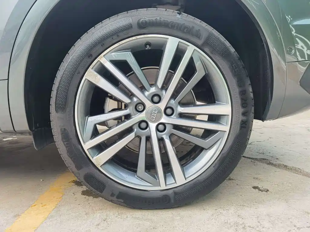 Audi Q5L Sportback — фото 29
