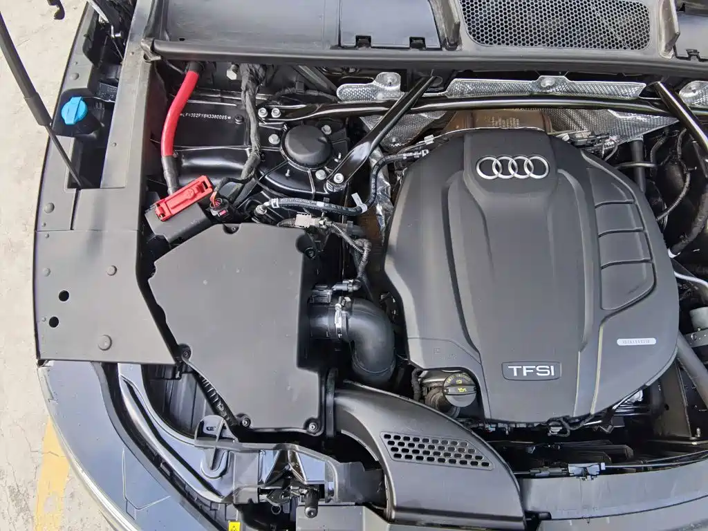 Audi Q5L Sportback — фото 9