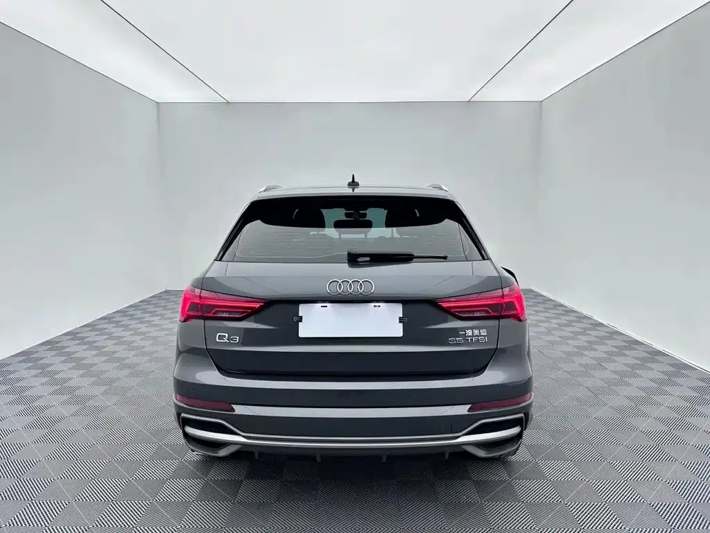 Audi Q3 — фото 5