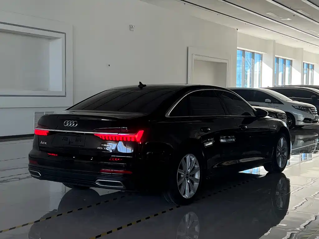 Audi A6L — фото 4