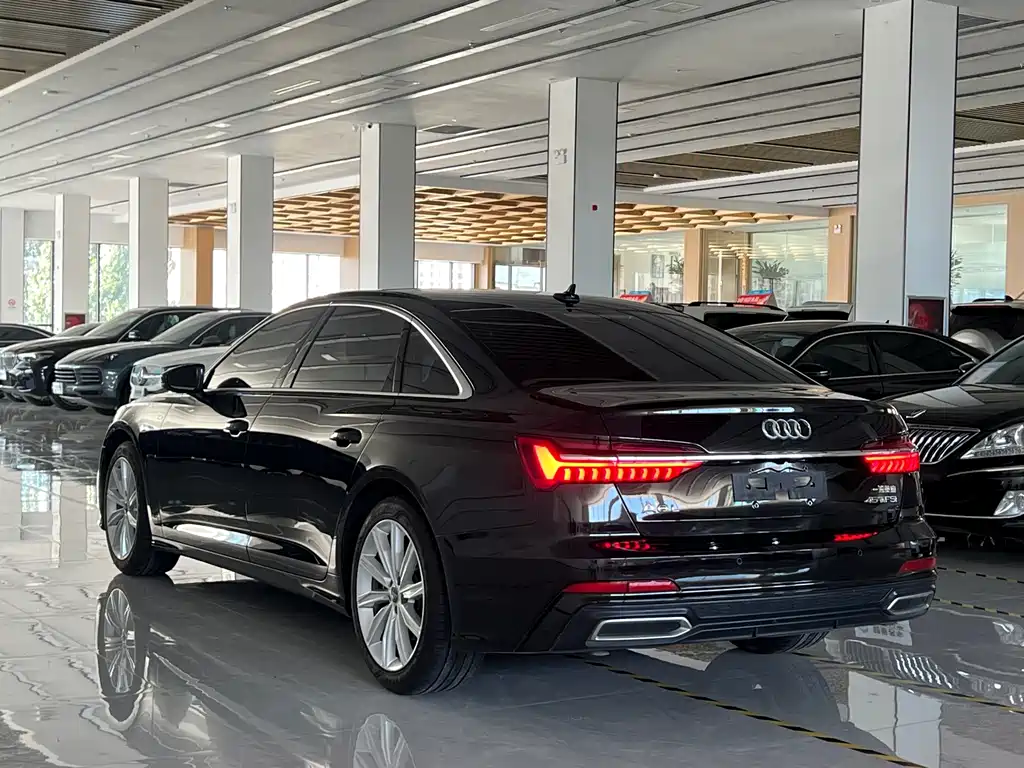 Audi A6L — фото 6