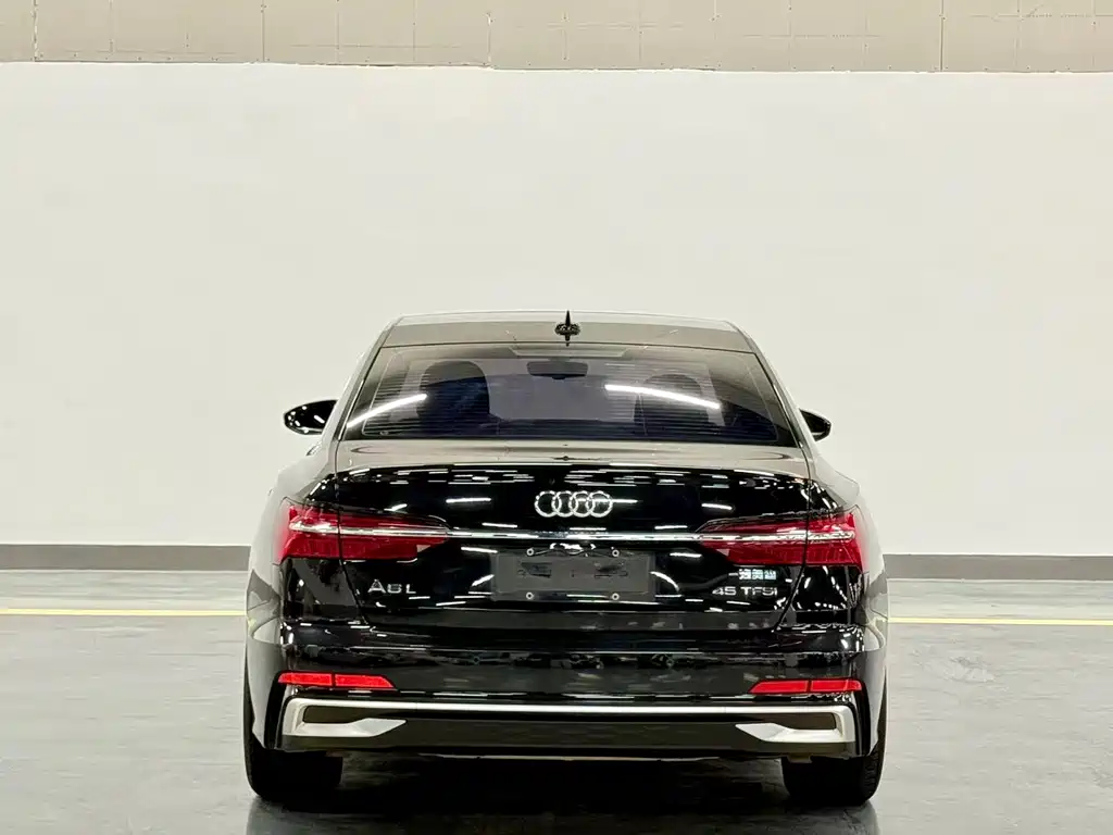 Audi A6L — фото 8