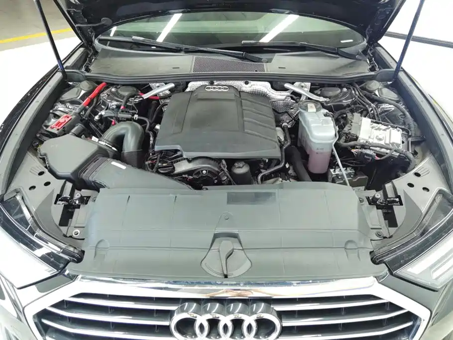 Audi A6L — фото 10