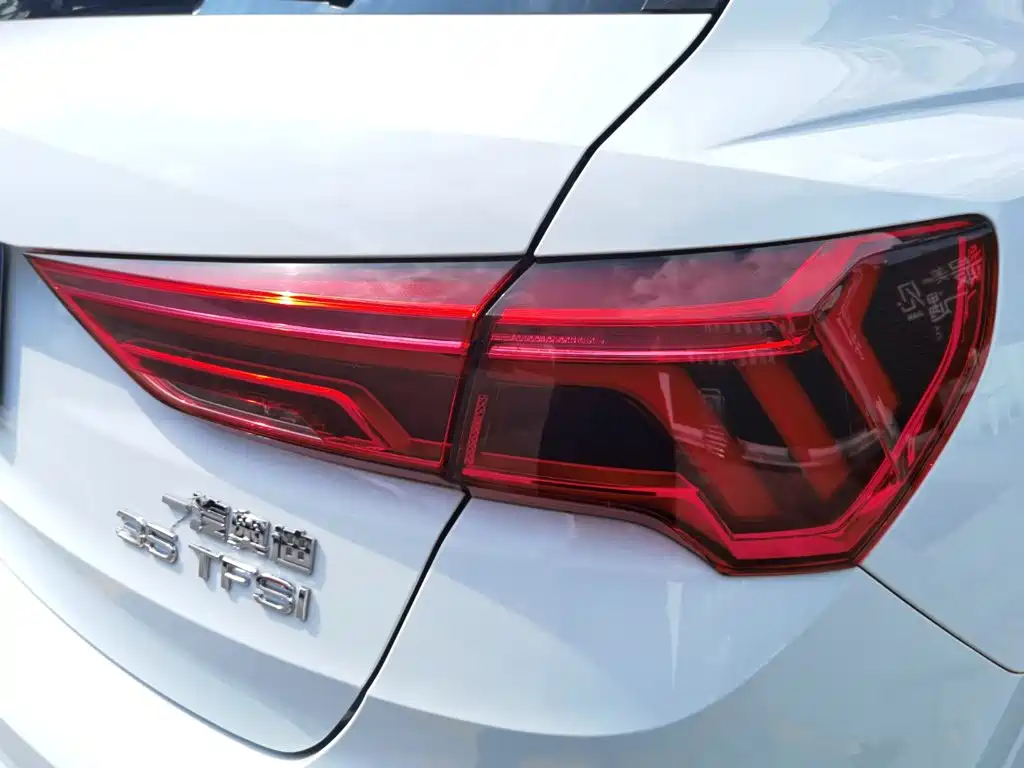 Audi Q3 — фото 29