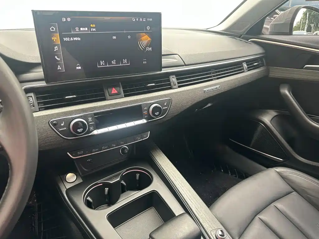 Audi A4 (Import) — фото 9