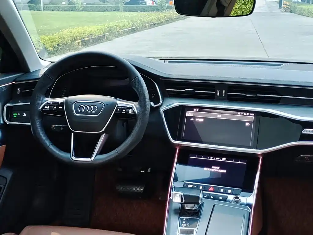 Audi A6L — фото 6