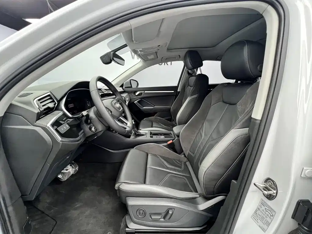 Audi Q3 Sportback — фото 8
