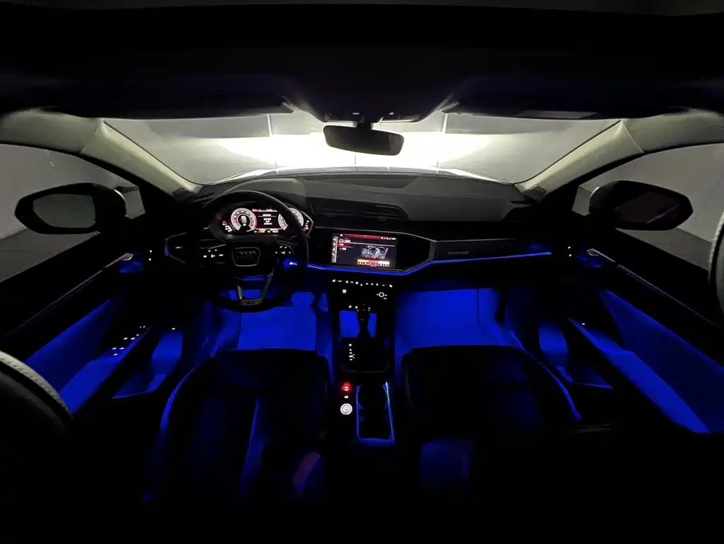 Audi Q3 Sportback — фото 9