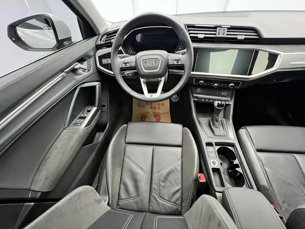 Audi Q3 Sportback — фото 10