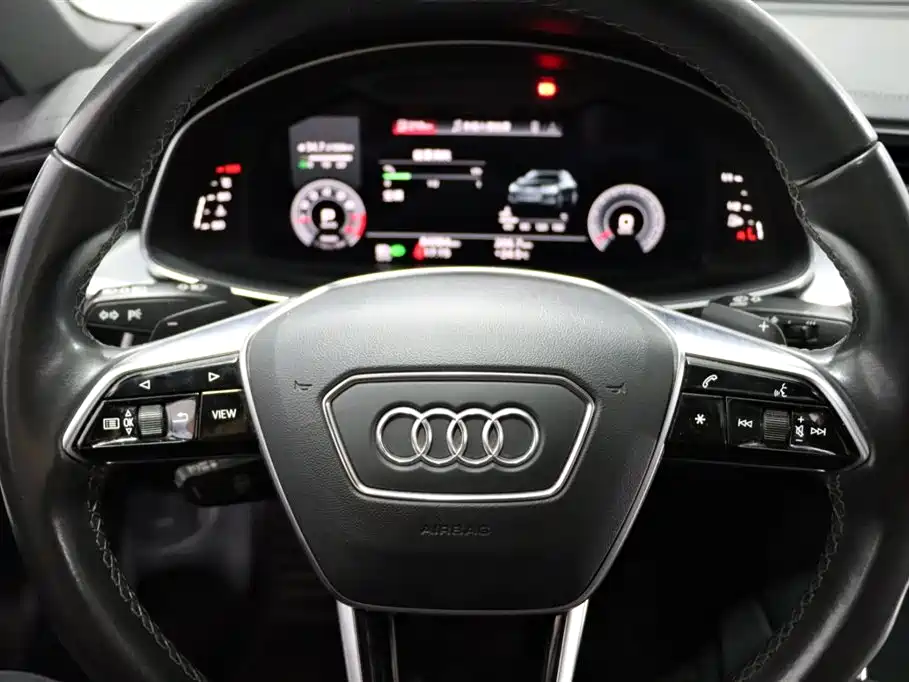 Audi A6L — фото 11