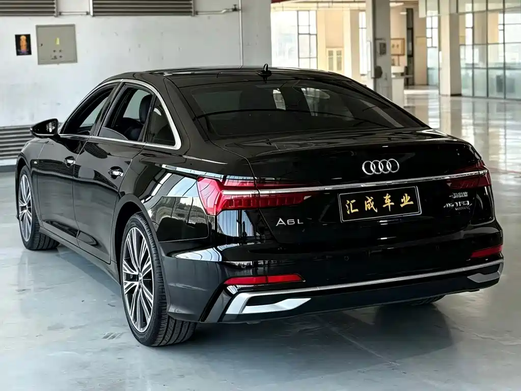 Audi A6L — фото 9