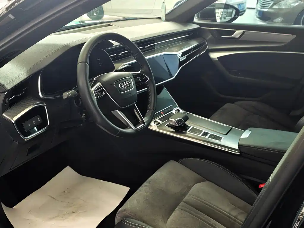 Audi A6L — фото 13