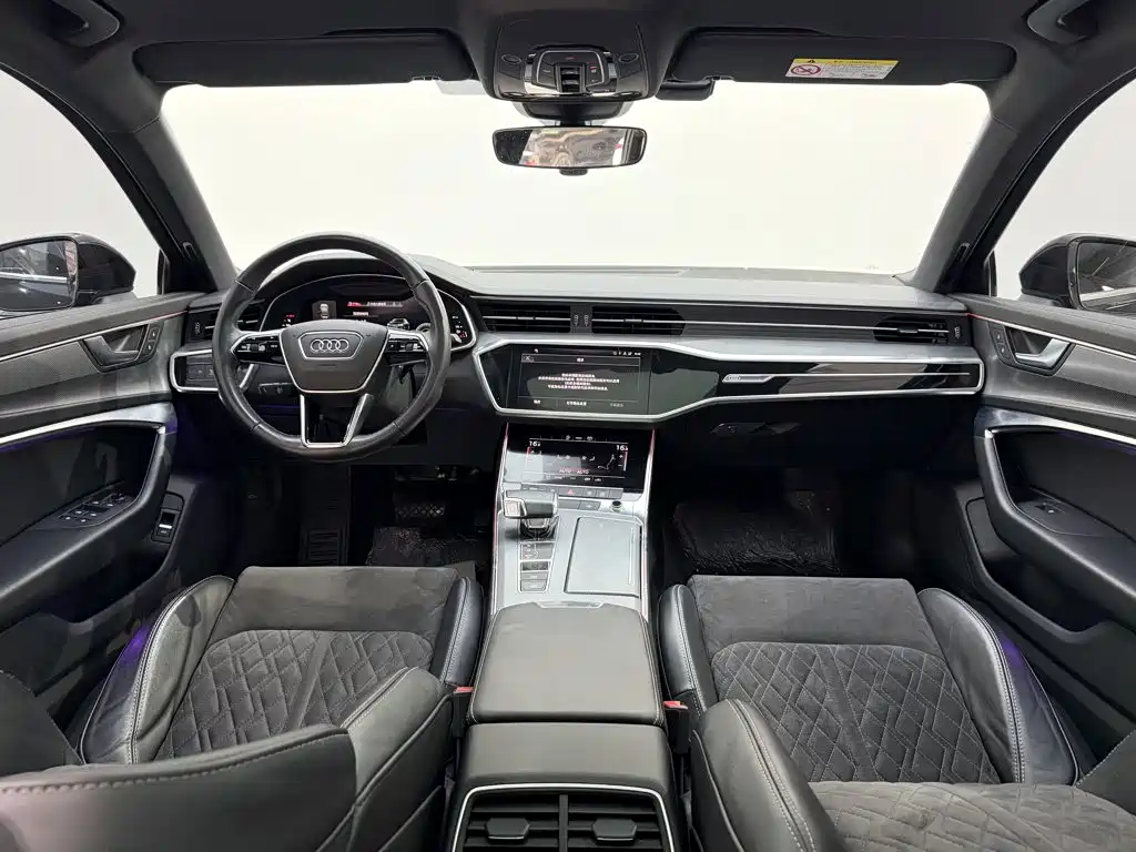 Audi A6L — фото 13