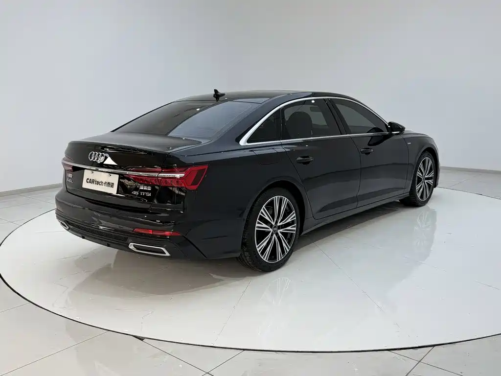 Audi A6L — фото 26
