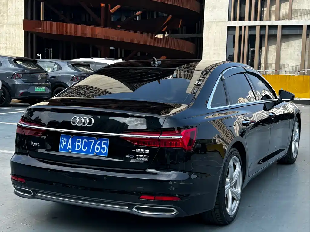 Audi A6L — фото 5