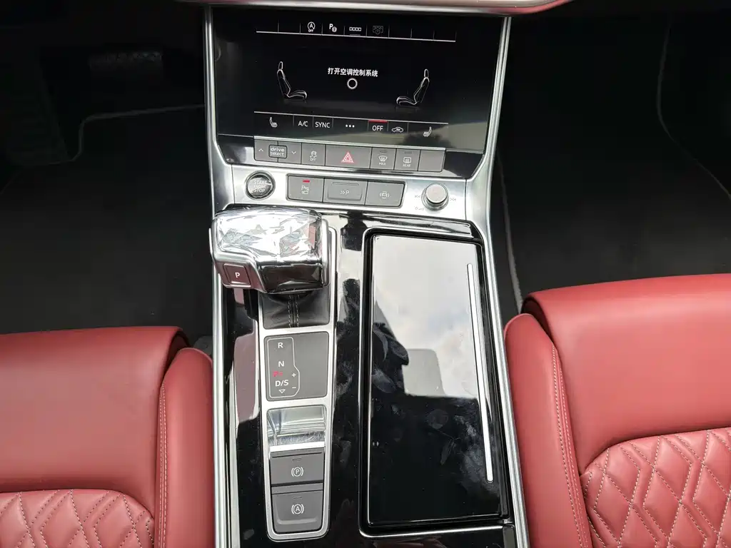 Audi A7L — фото 11
