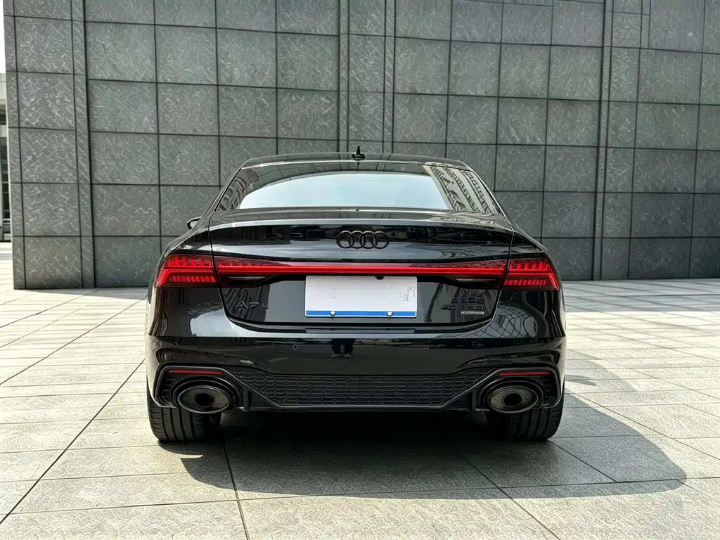 Audi A7L — фото 18