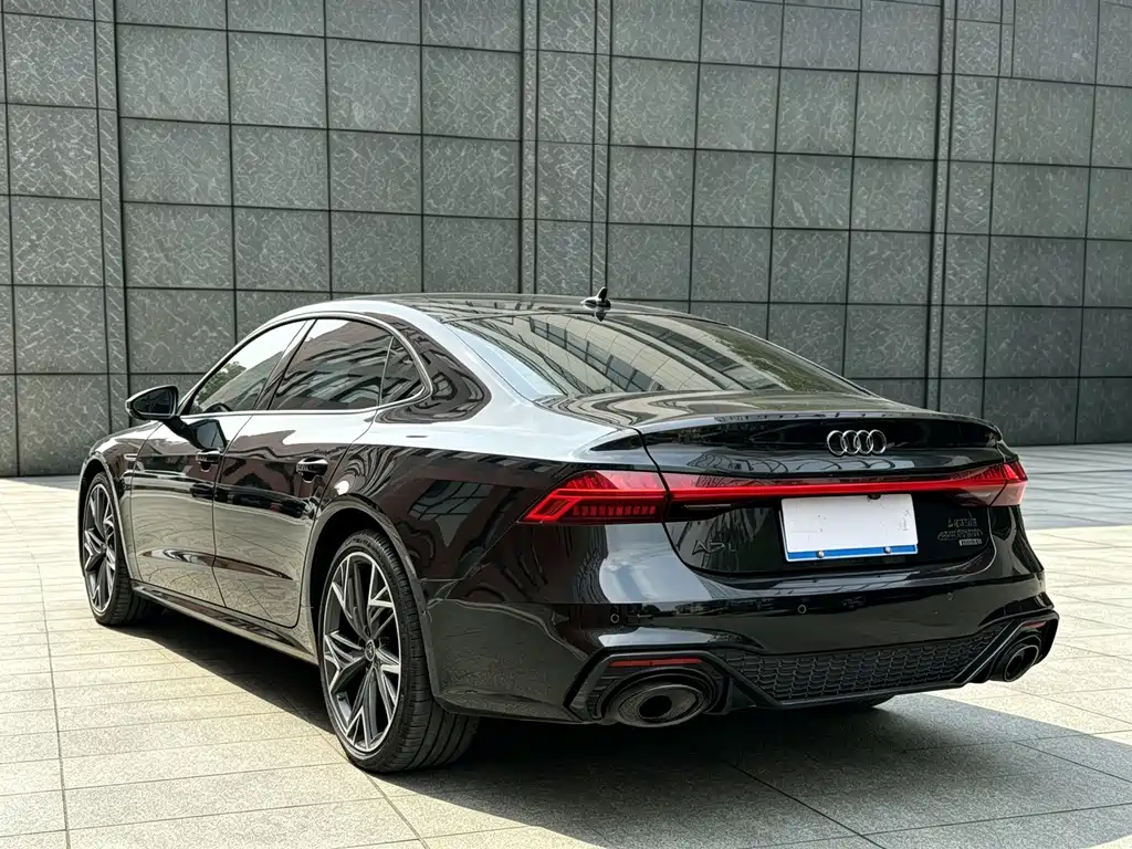 Audi A7L — фото 19