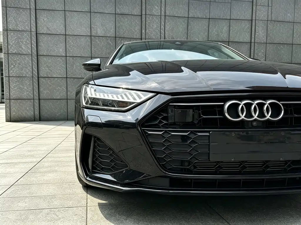 Audi A7L — фото 6